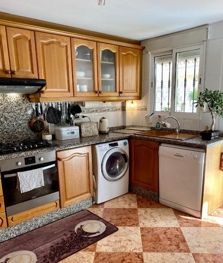 Comfortable Guest With Balcony Homestay